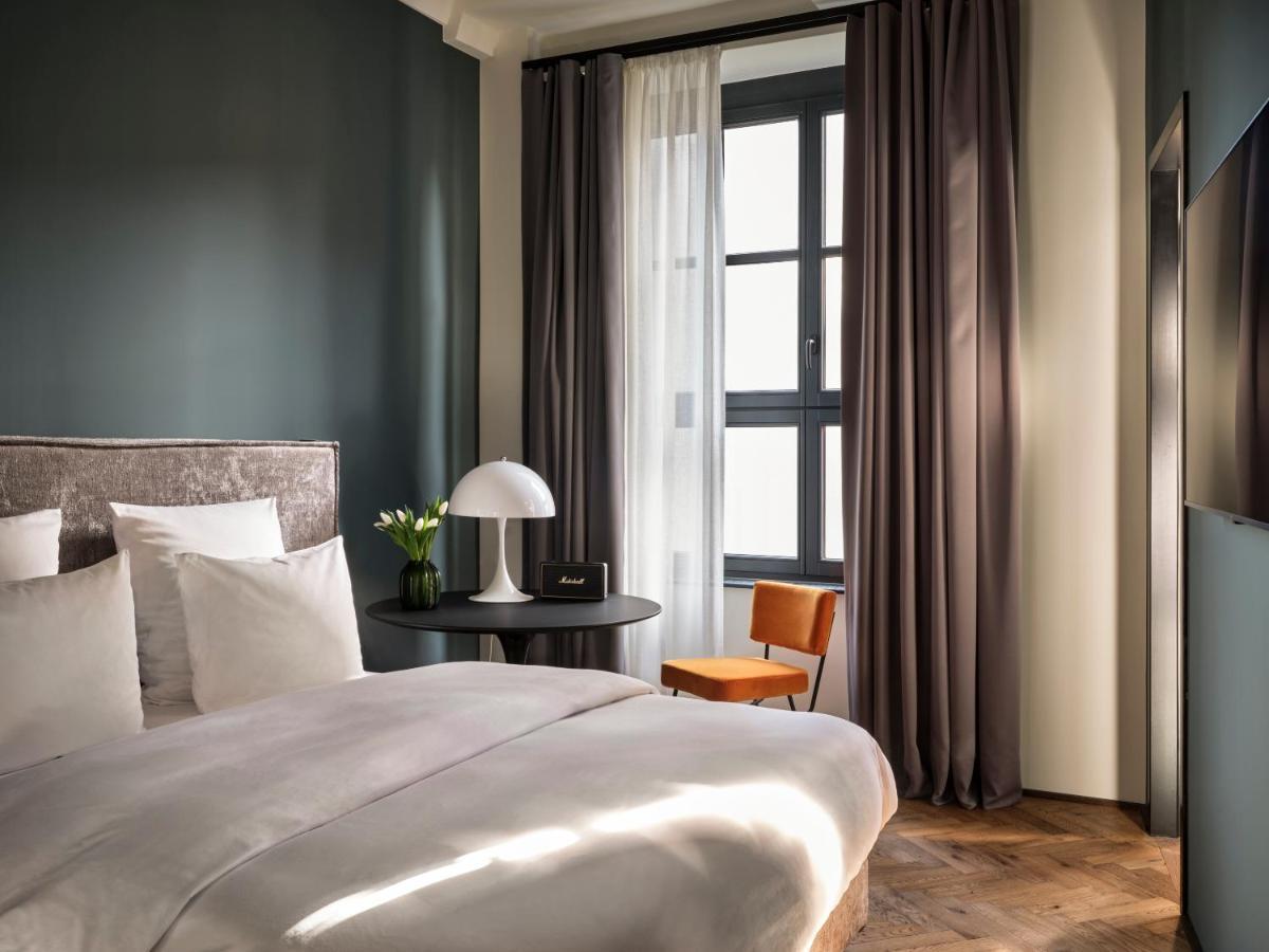Sly Berlin Hotel Bagian luar foto Deluxe room