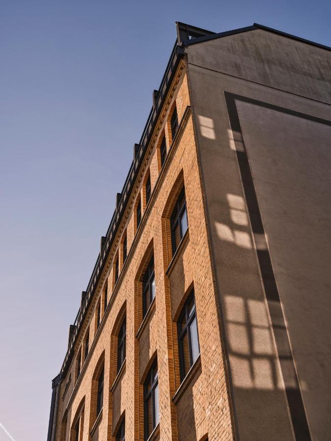 Sly Berlin Hotel Bagian luar foto The building's exterior