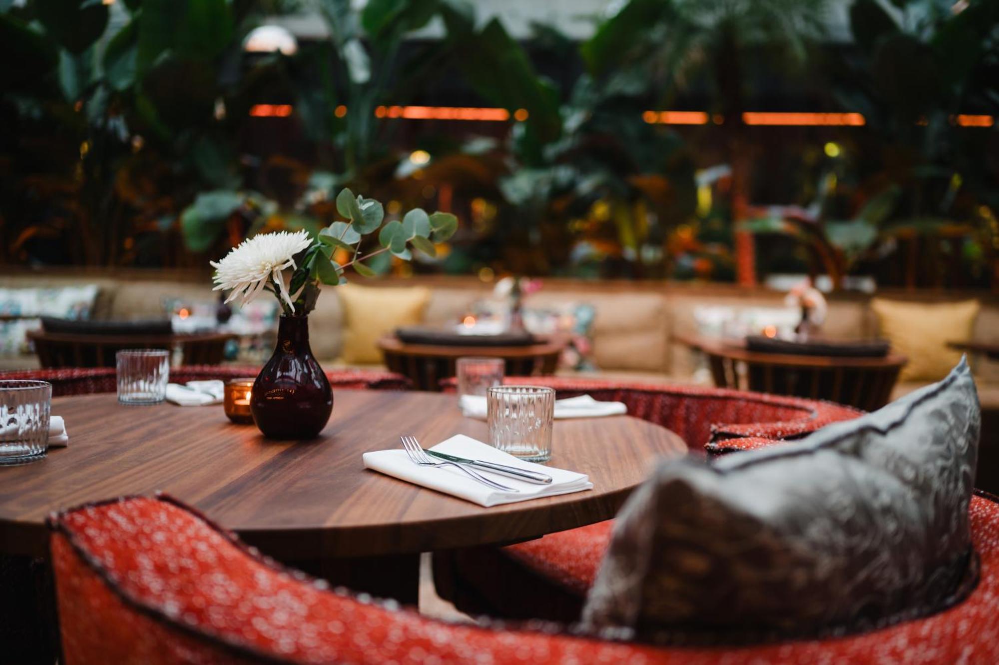 Sly Berlin Hotel Bagian luar foto Restaurant interior