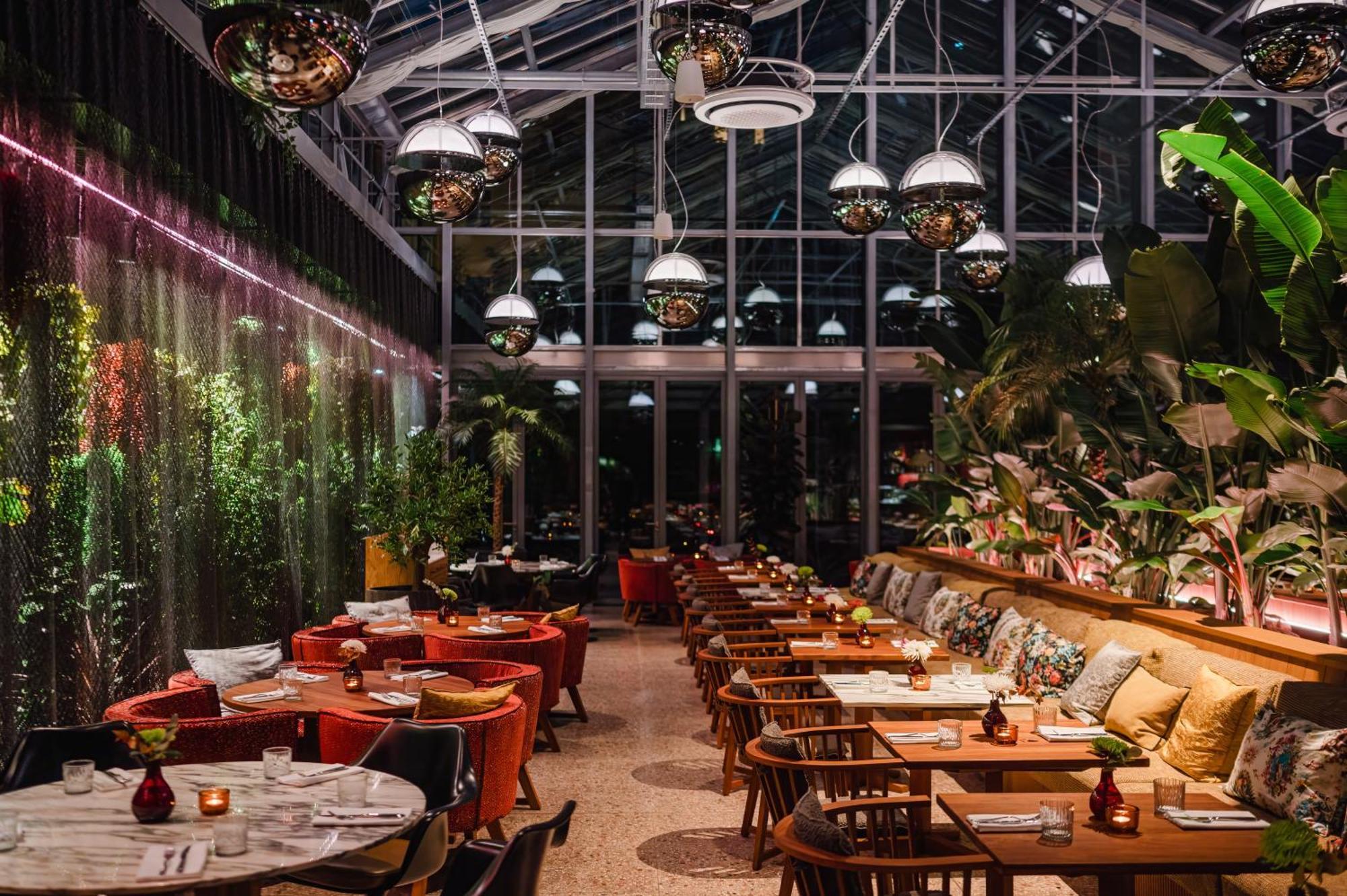 Sly Berlin Hotel Bagian luar foto Restaurant Botanica