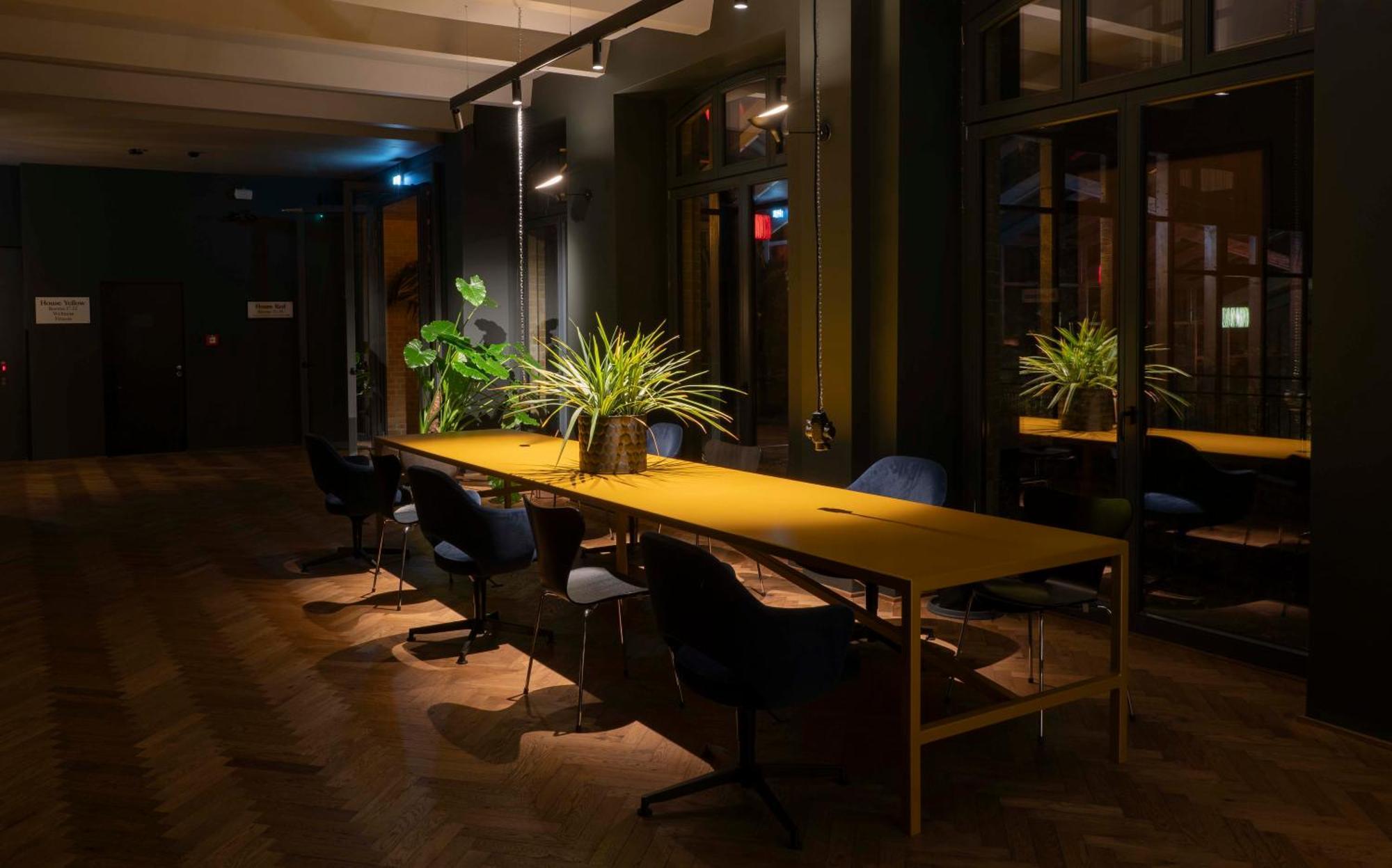 Sly Berlin Hotel Bagian luar foto The library at the University of Copenhagen