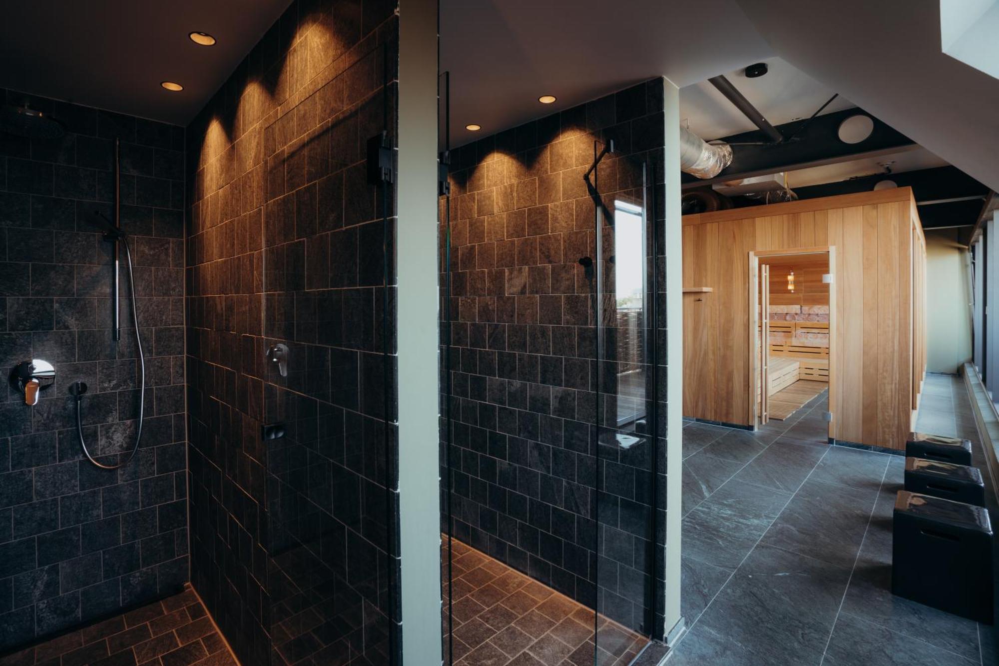 Sly Berlin Hotel Bagian luar foto The interior of the spa